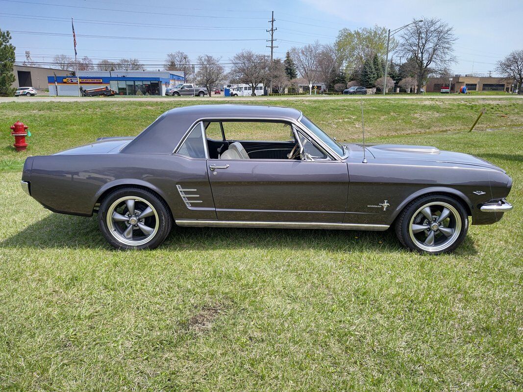 Ford-Mustang-1965-8