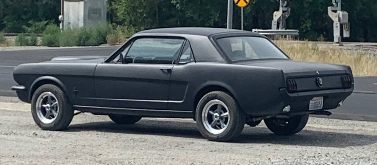 Ford-Mustang-1966-2