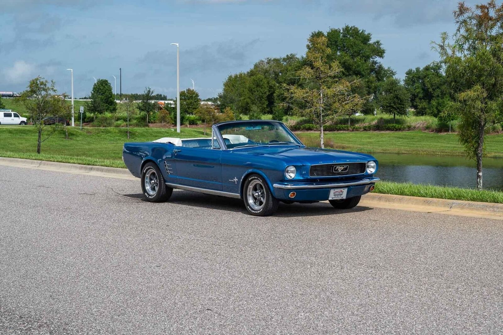 Ford-Mustang-1966-8