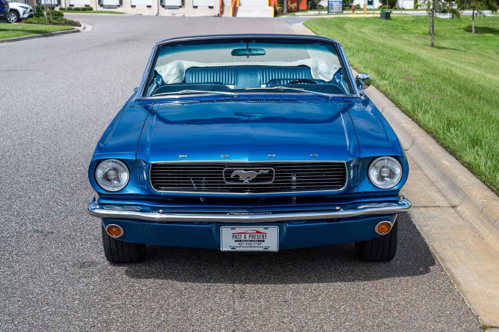 Ford-Mustang-1966-9