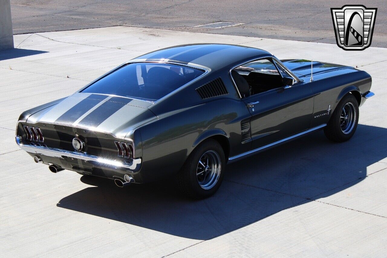 Ford-Mustang-1967-11