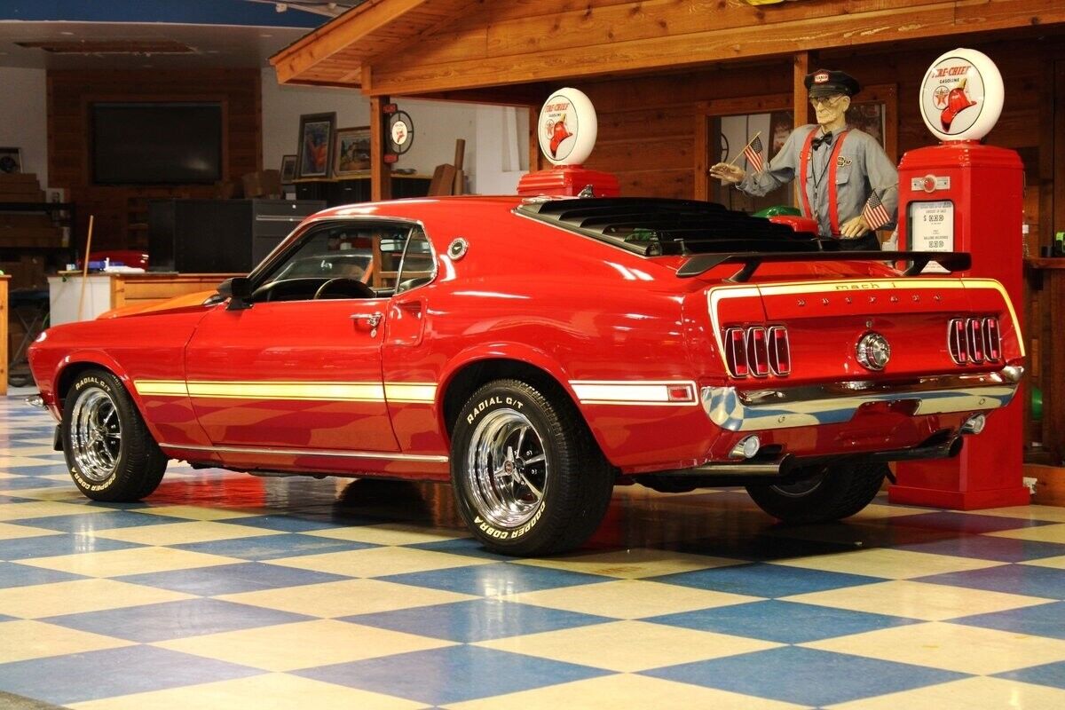 Ford-Mustang-1969-3