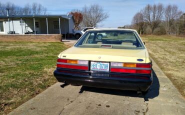 Ford-Mustang-Berline-1986-32