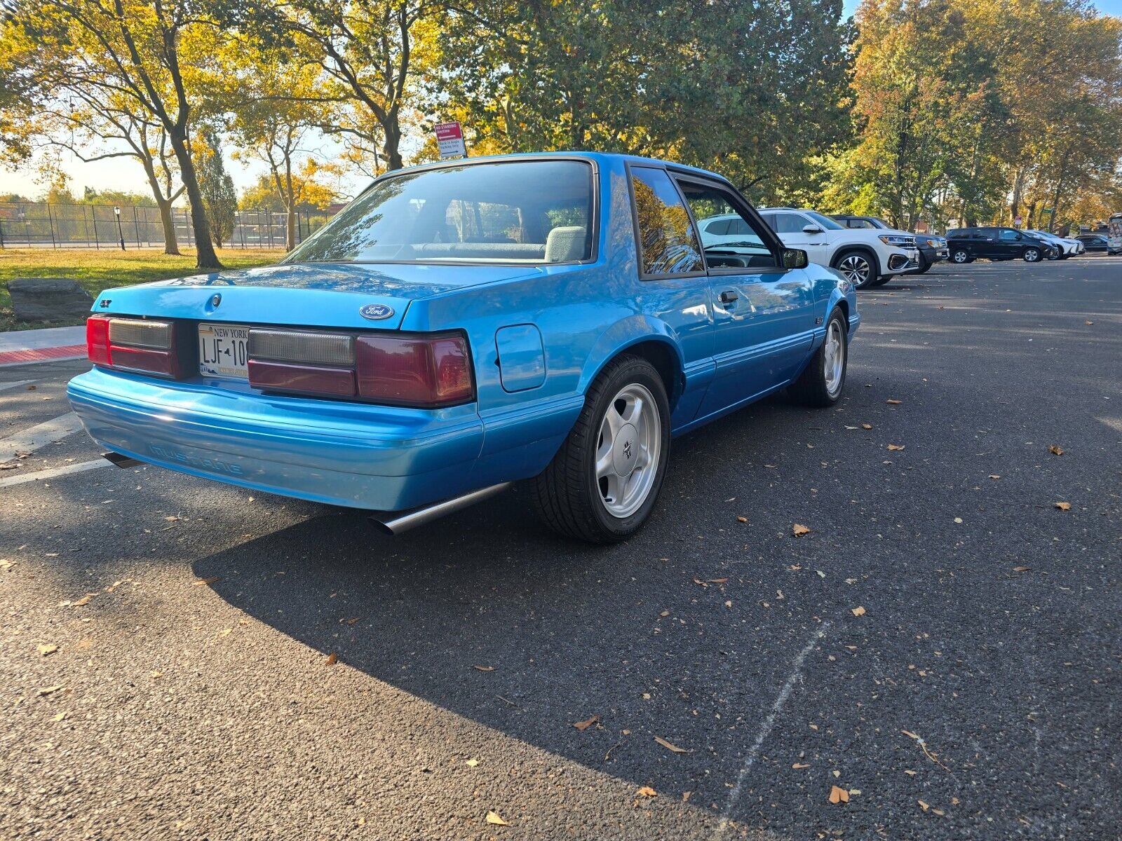 Ford-Mustang-Berline-1992-5