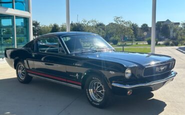 Ford-Mustang-Cabriolet-1966-2