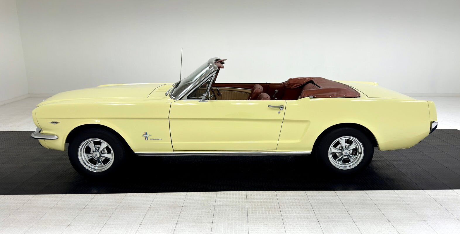 Ford-Mustang-Cabriolet-1966-3