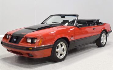 Ford-Mustang-Cabriolet-1983-2