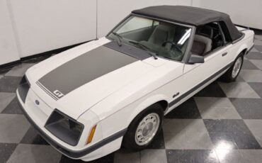 Ford-Mustang-Cabriolet-1986-6