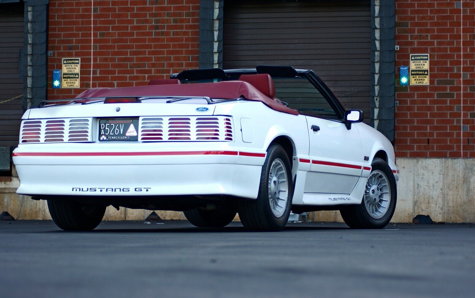 Ford-Mustang-Cabriolet-1989-5