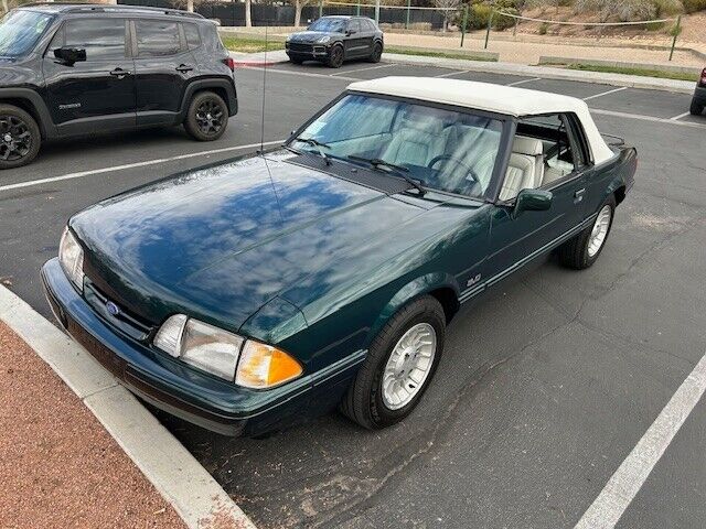 Ford-Mustang-Cabriolet-1990-3