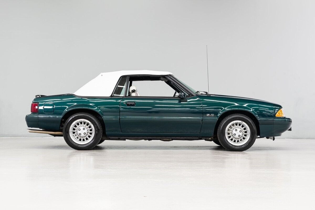 Ford-Mustang-Cabriolet-1990-7