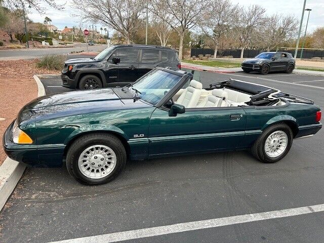 Ford-Mustang-Cabriolet-1990-8