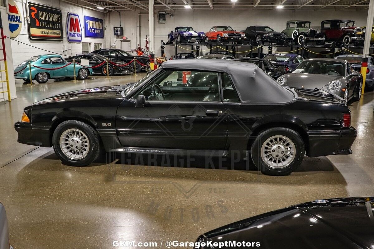 Ford-Mustang-Cabriolet-1990-9