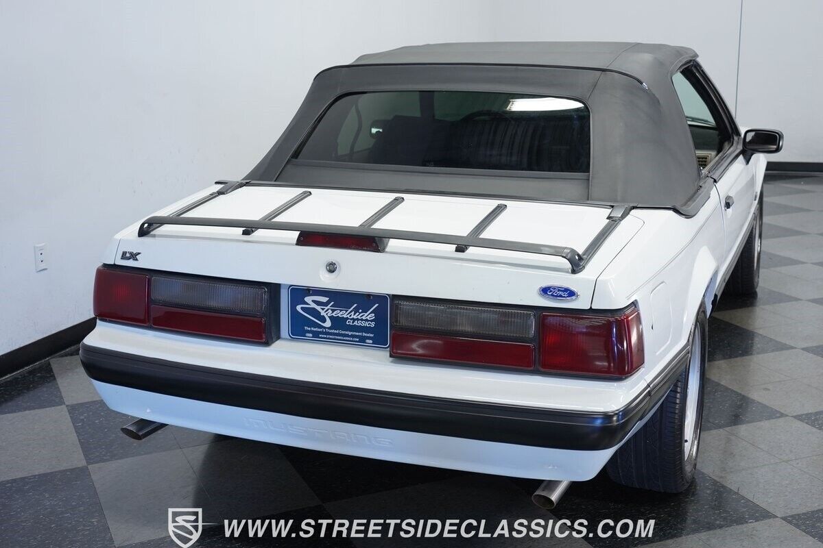 Ford-Mustang-Cabriolet-1990-9