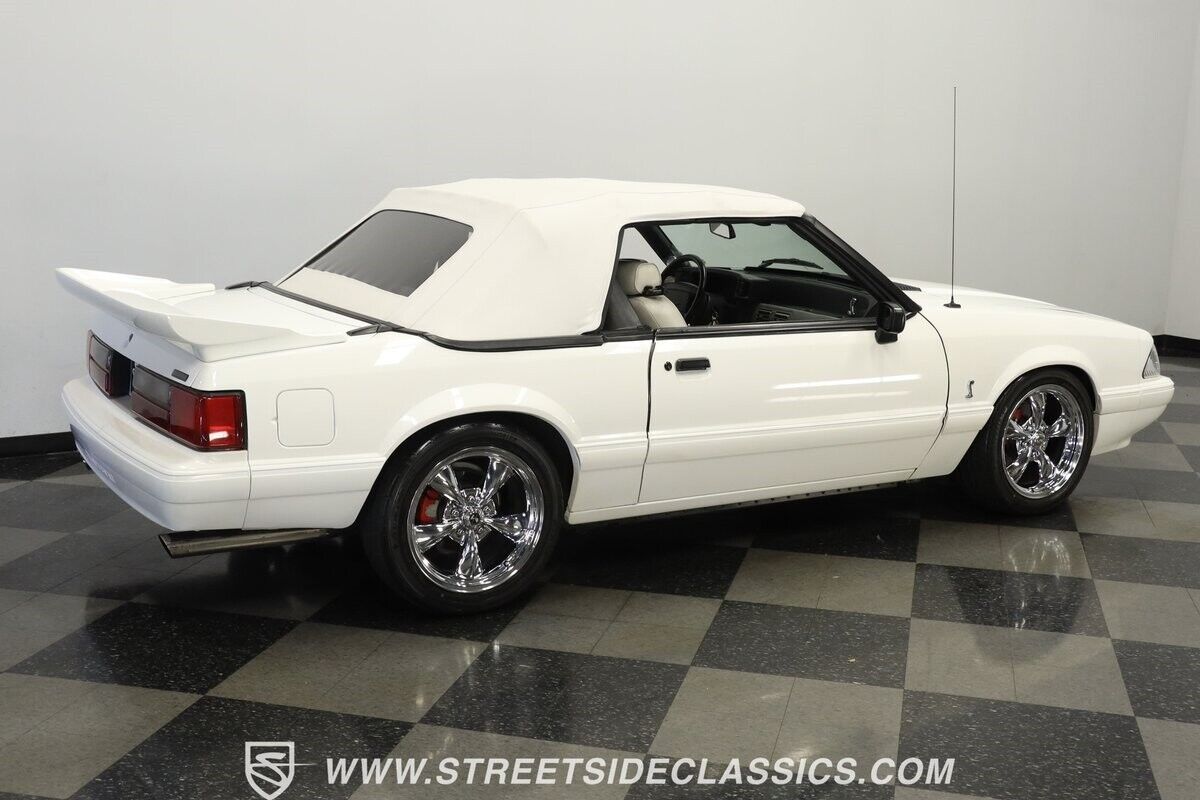 Ford-Mustang-Cabriolet-1993-11