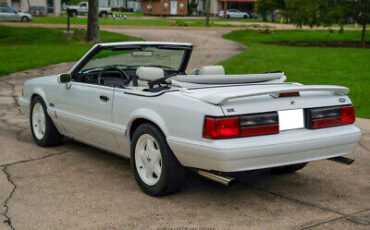 Ford-Mustang-Cabriolet-1993-5