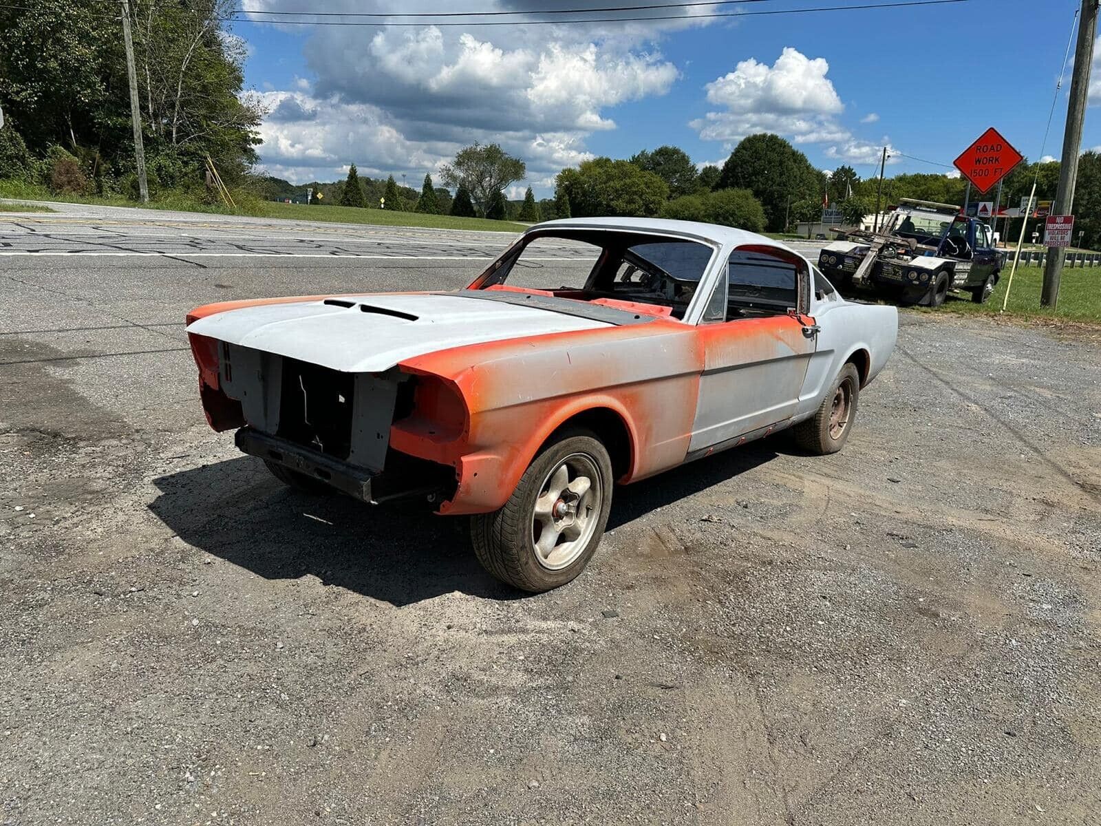 Ford-Mustang-Coupe-1965-1