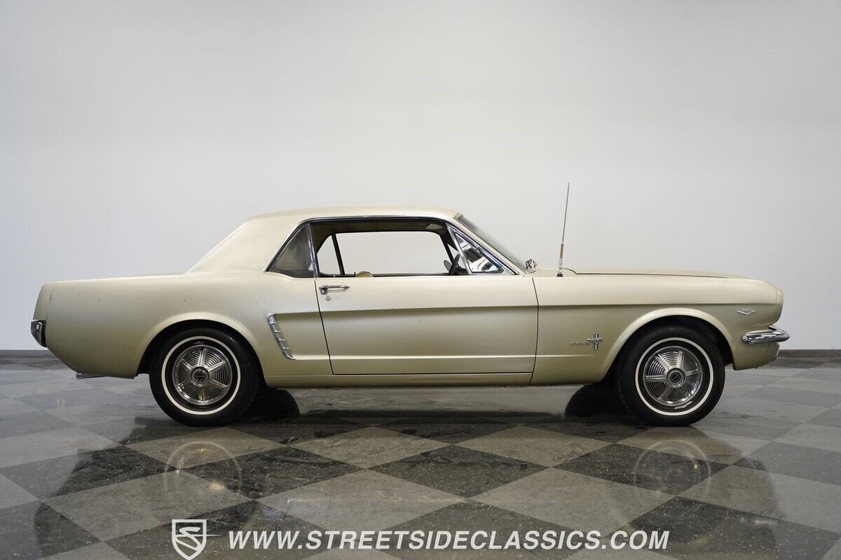 Ford-Mustang-Coupe-1965-10