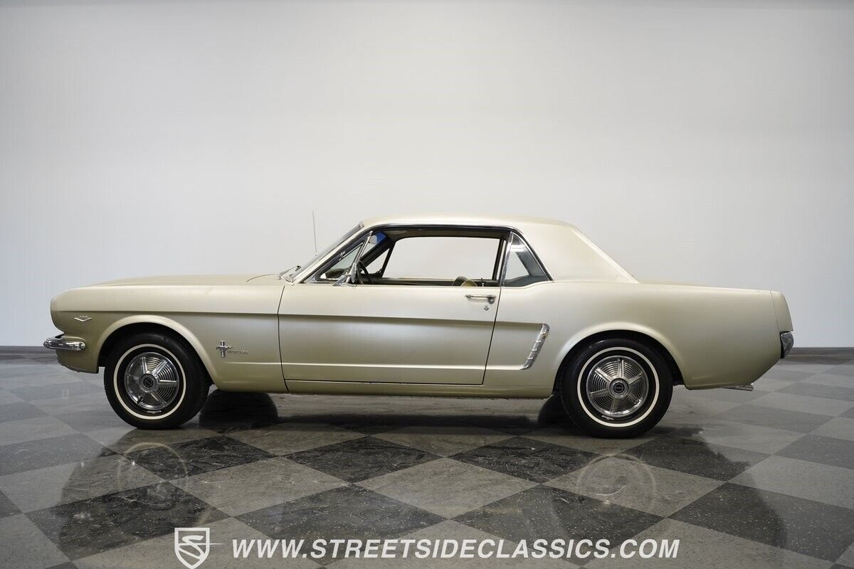 Ford-Mustang-Coupe-1965-2