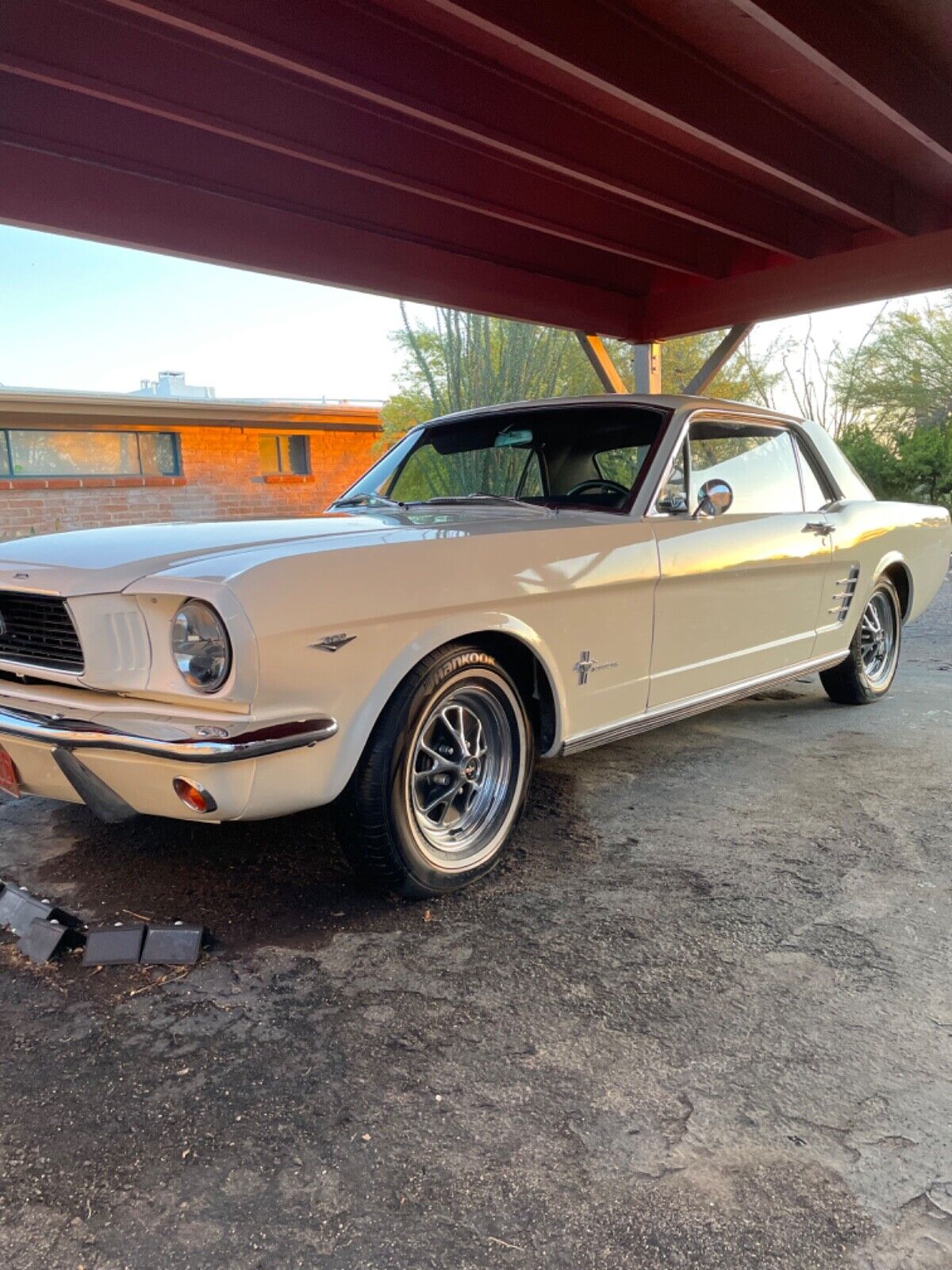 Ford-Mustang-Coupe-1966-1