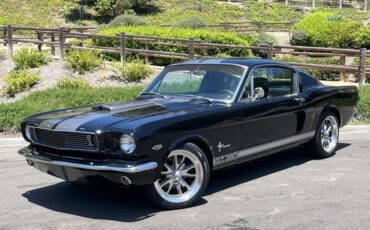 Ford-Mustang-Coupe-1966-1