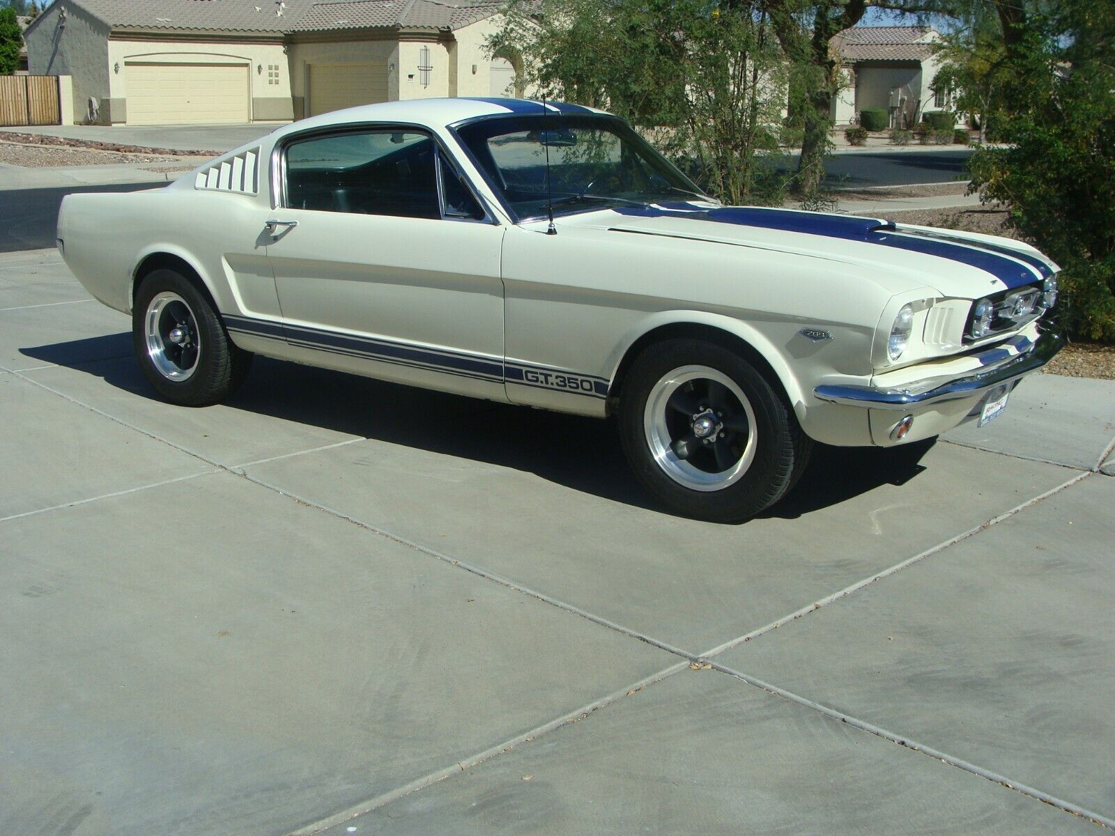 Ford-Mustang-Coupe-1966-11