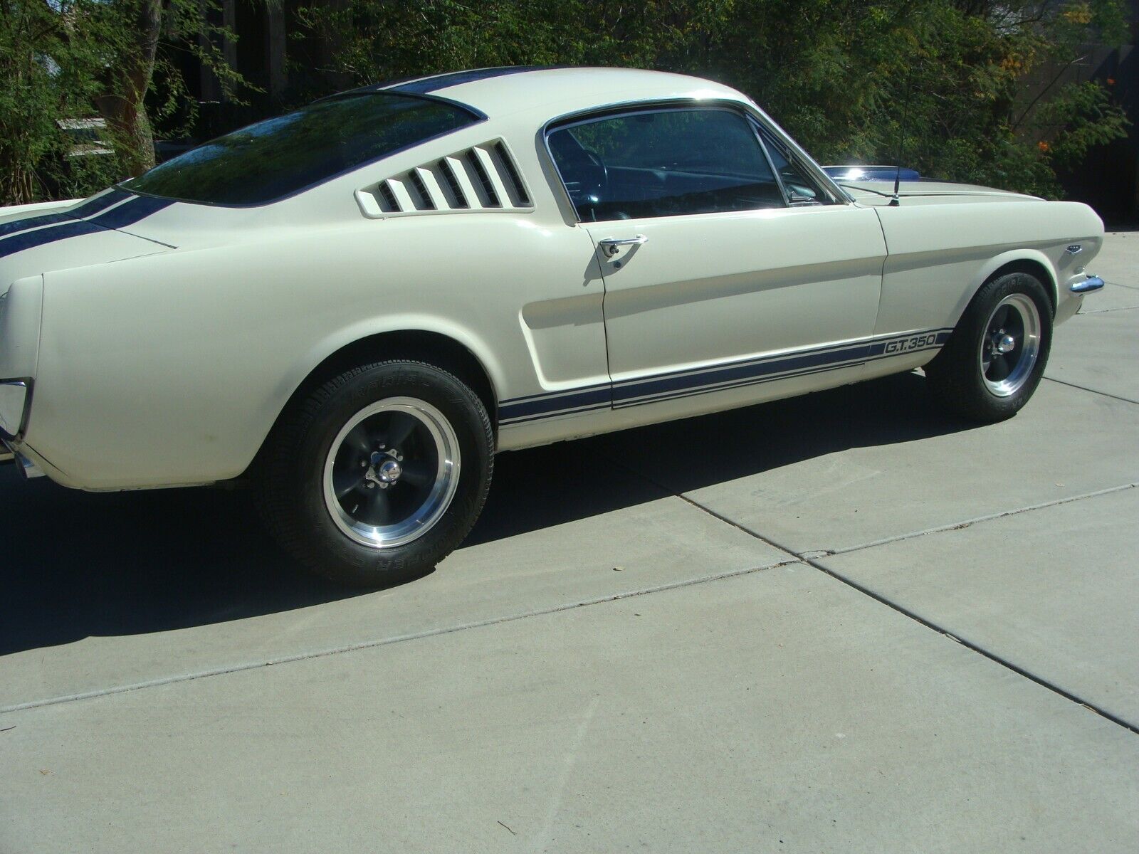 Ford-Mustang-Coupe-1966-14