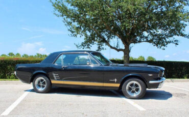 Ford-Mustang-Coupe-1966-2