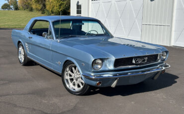 Ford-Mustang-Coupe-1966-2