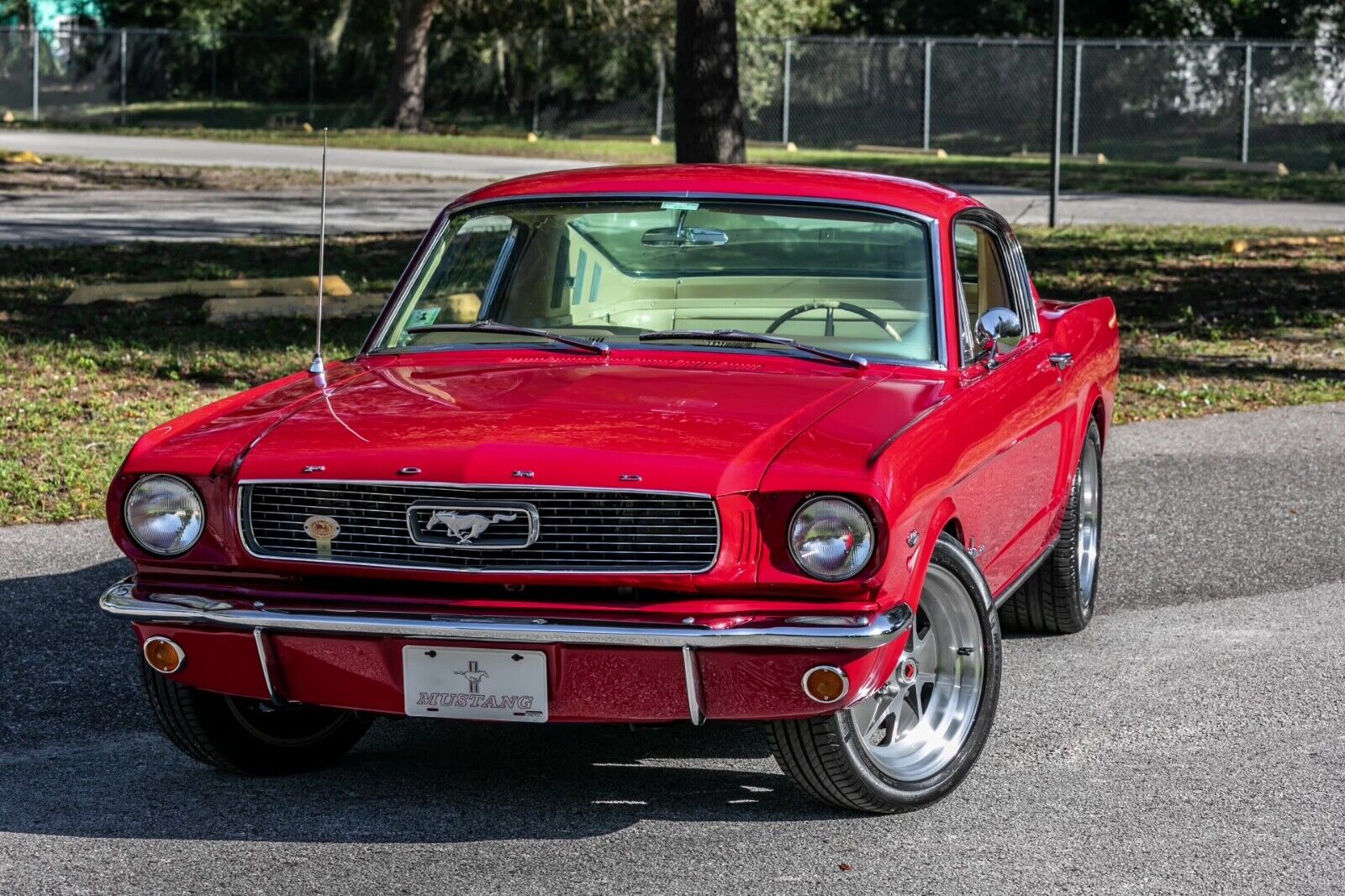 Ford-Mustang-Coupe-1966-24