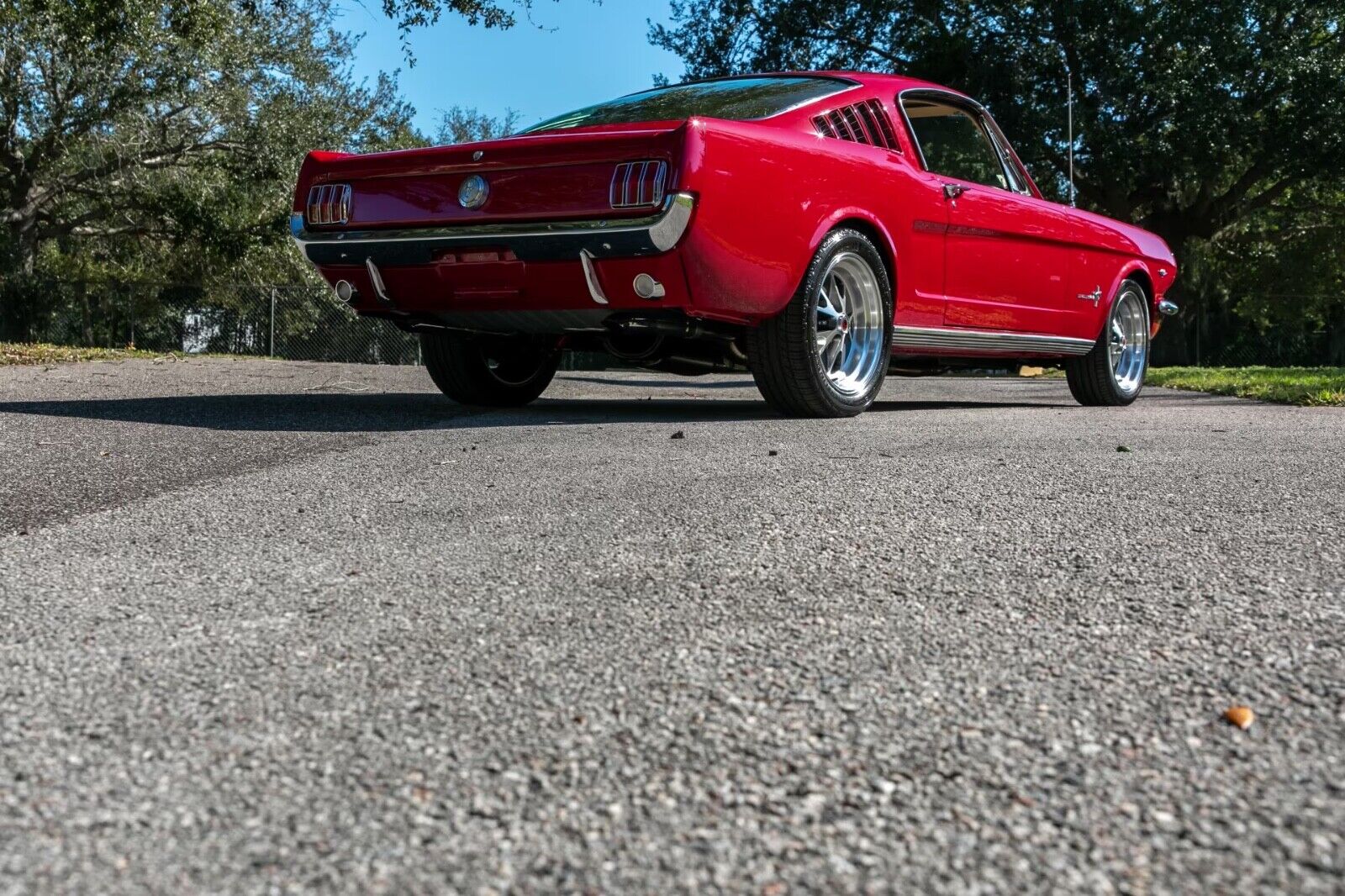 Ford-Mustang-Coupe-1966-28