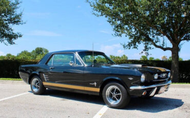 Ford-Mustang-Coupe-1966-3