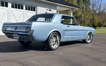 Ford-Mustang-Coupe-1966-3