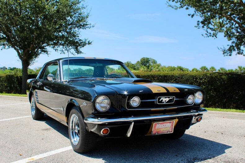 Ford-Mustang-Coupe-1966-4