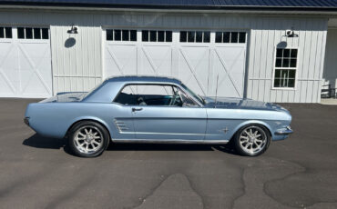 Ford-Mustang-Coupe-1966-4