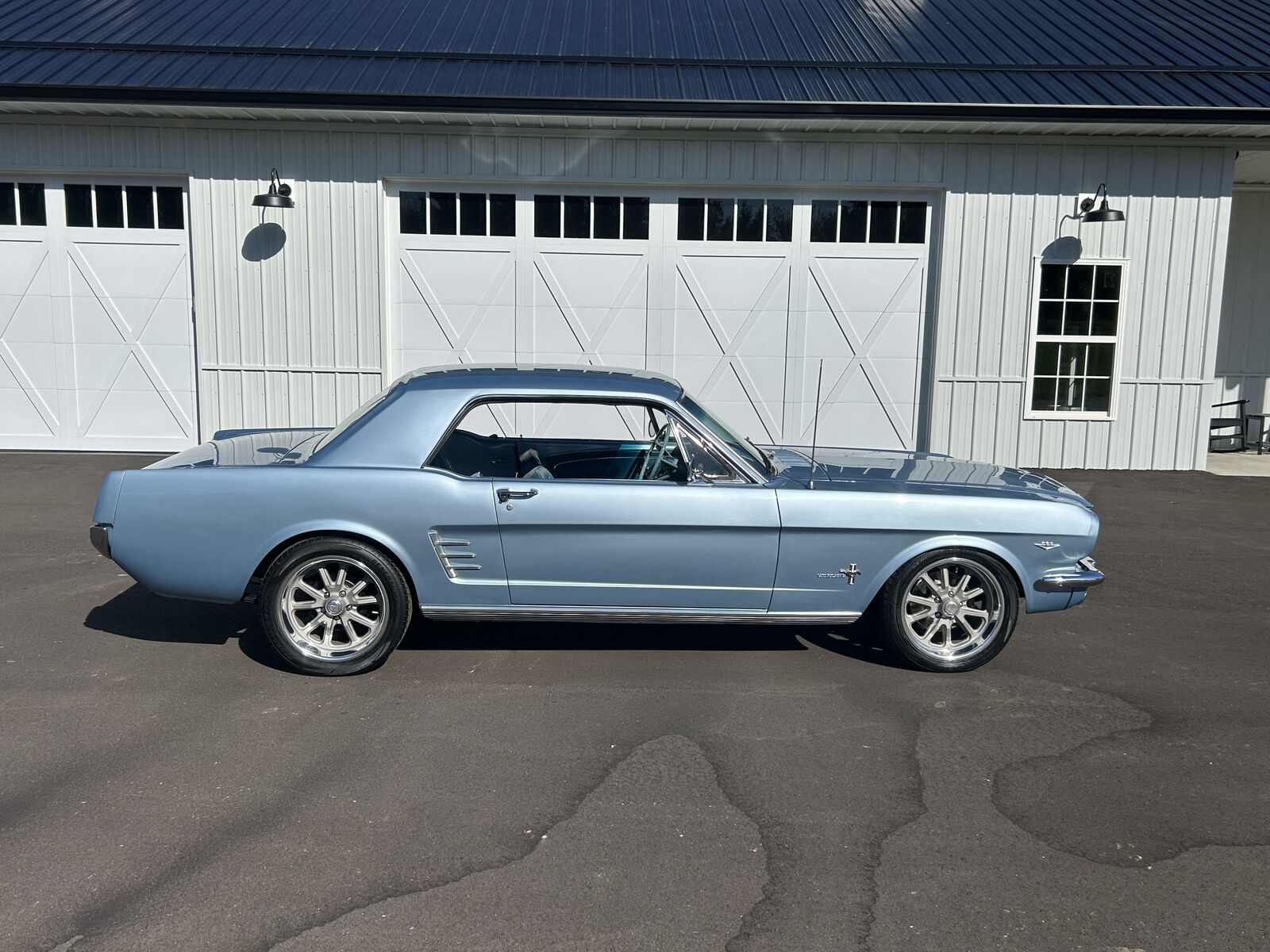 Ford-Mustang-Coupe-1966-4