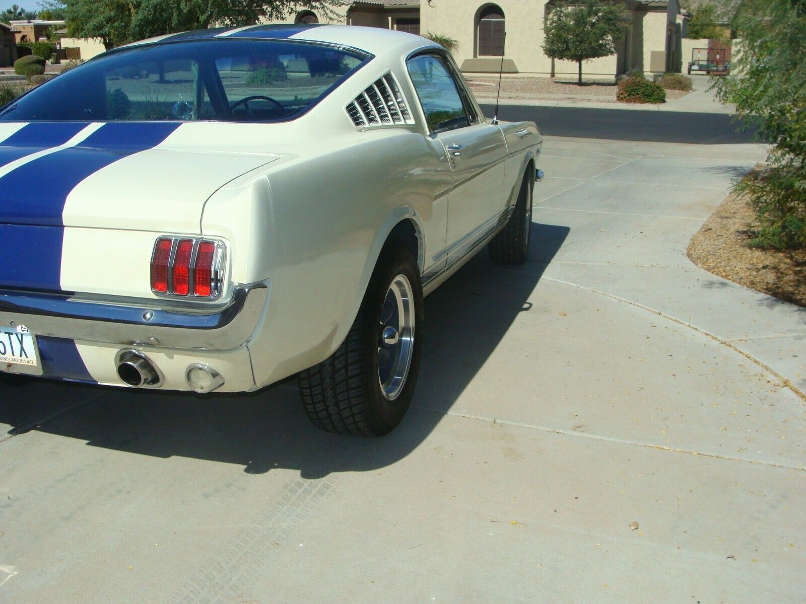 Ford-Mustang-Coupe-1966-5