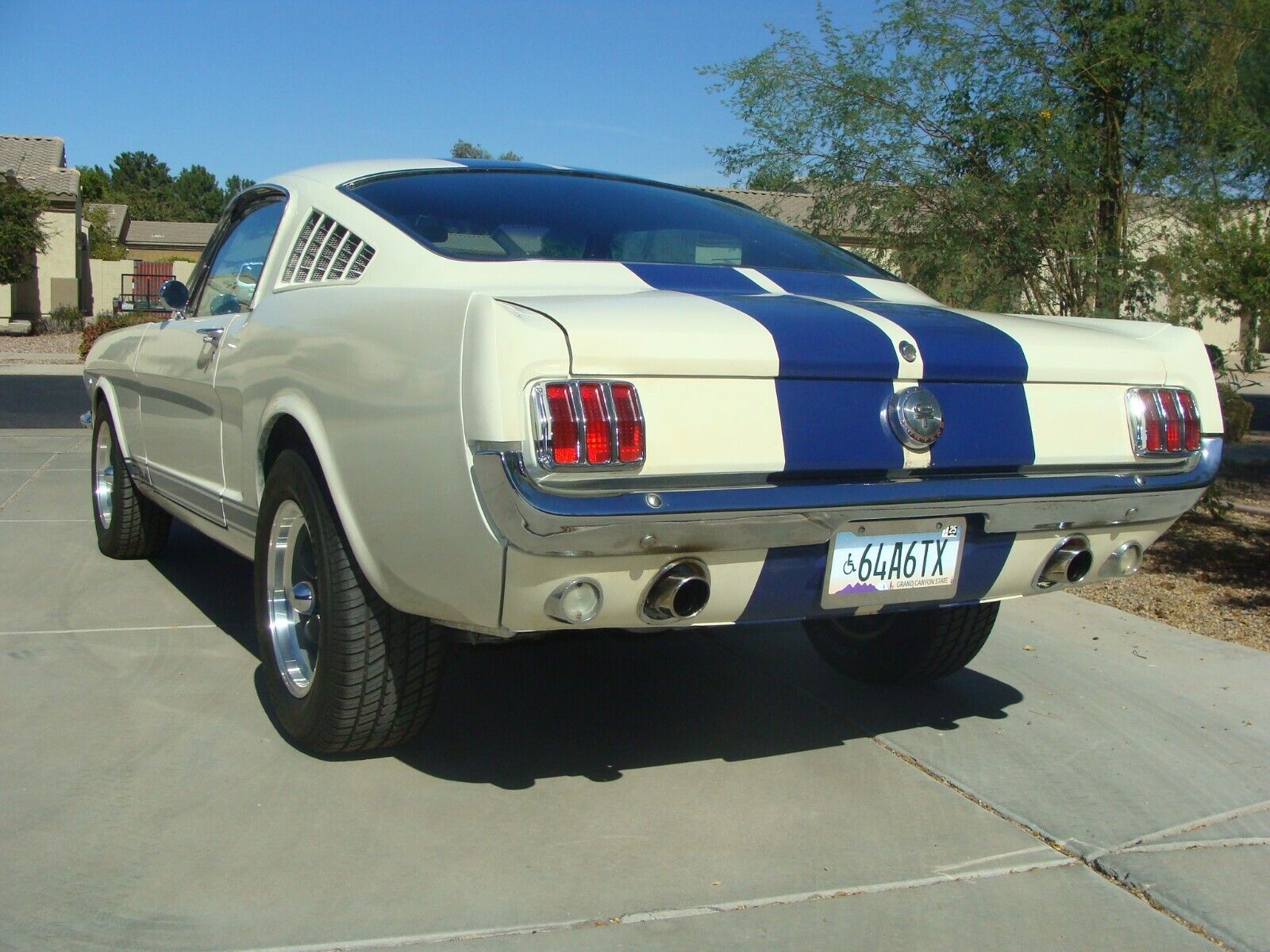 Ford-Mustang-Coupe-1966-7