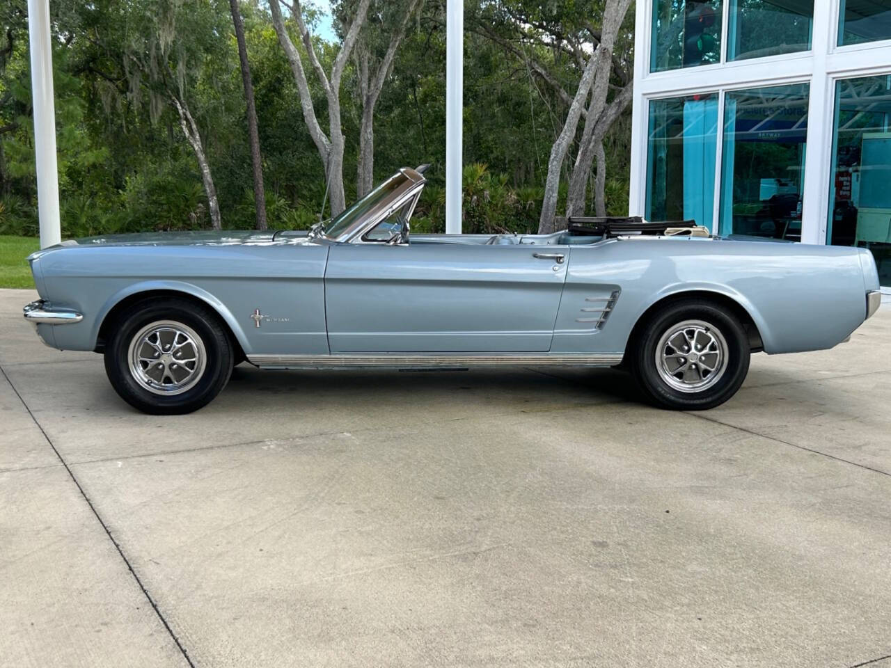 Ford-Mustang-Coupe-1966-7