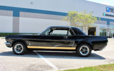 Ford-Mustang-Coupe-1966-8