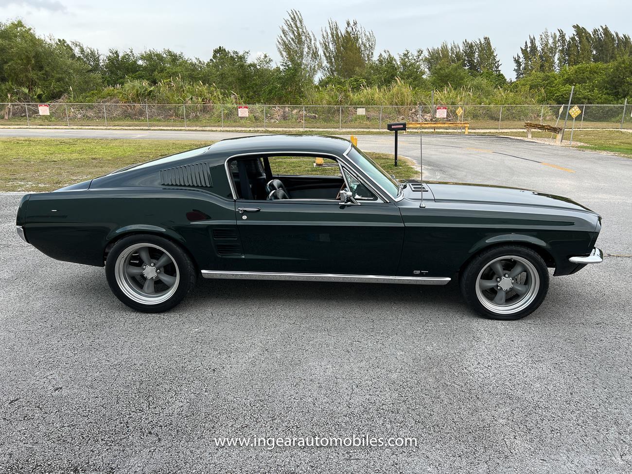 Ford-Mustang-Coupe-1967-13