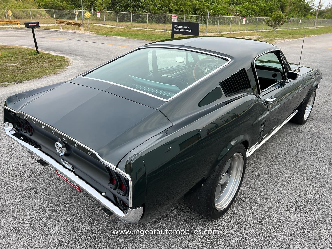 Ford-Mustang-Coupe-1967-3