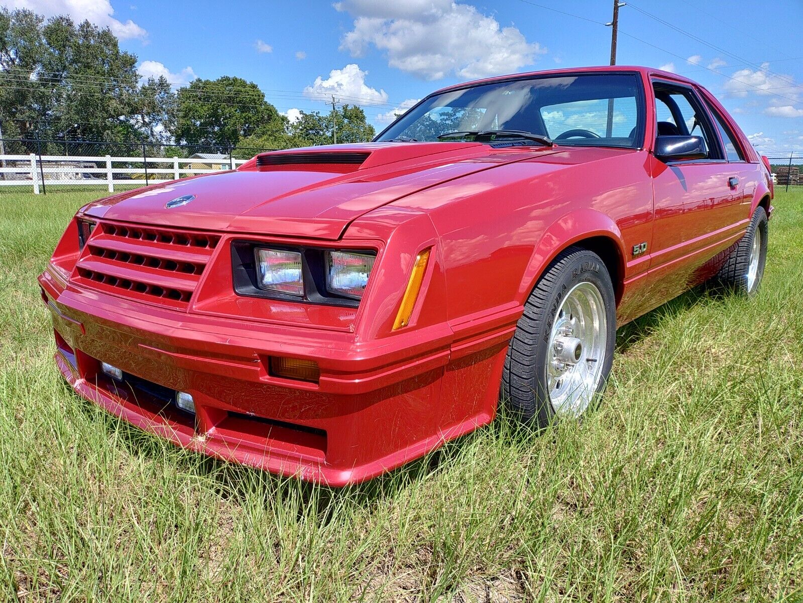 Ford-Mustang-Coupe-1982-1