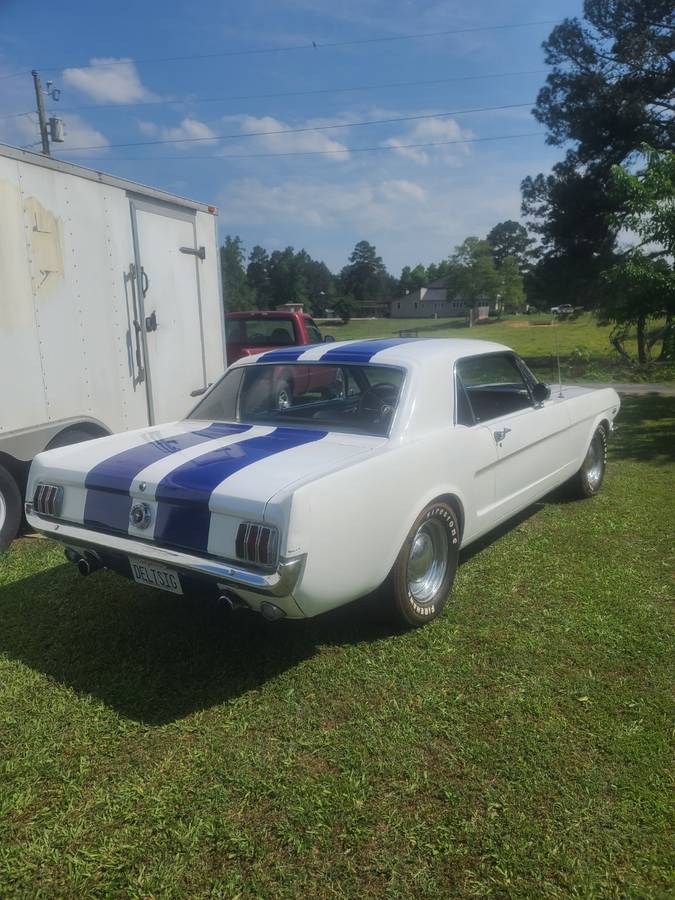 Ford-Mustang-coupe-1965-1