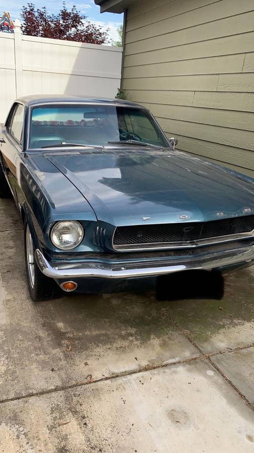 Ford-Mustang-coupe-1965-2