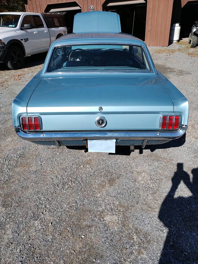 Ford-Mustang-coupe-1965-3