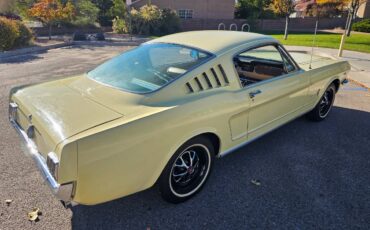 Ford-Mustang-fastback-1966