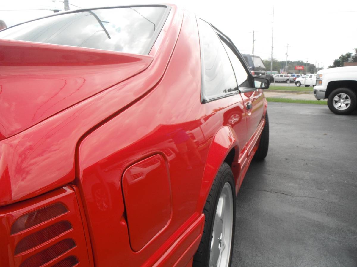 Ford-Mustang-gt-1990-19