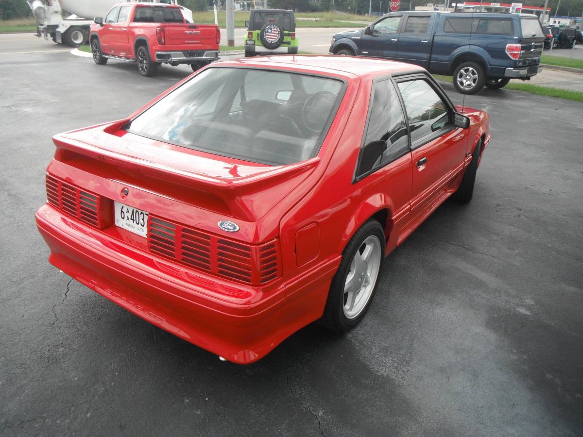 Ford-Mustang-gt-1990-6