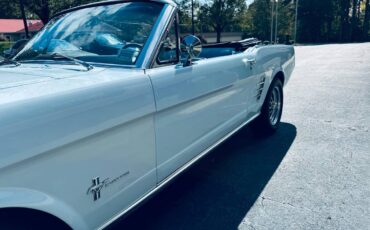 Ford-Mustang-gt-convertible-1966-19